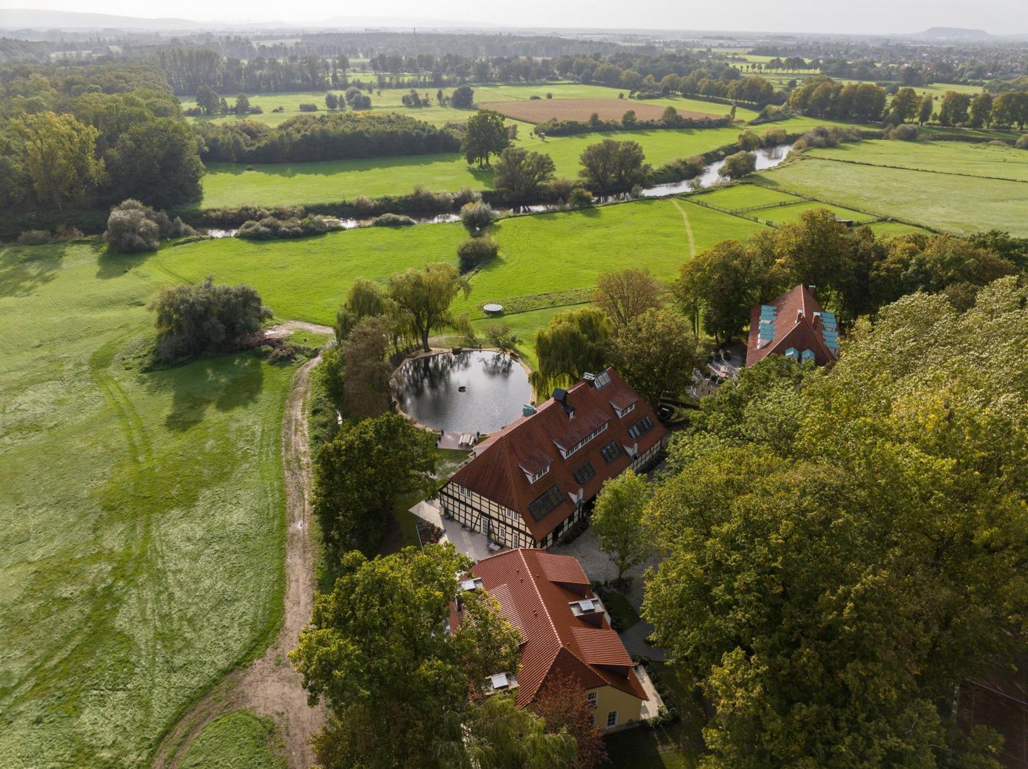 Schlossresidenz - Boutique Apartments & Hotel Suiten Schloss Ricklingen ภายนอก รูปภาพ